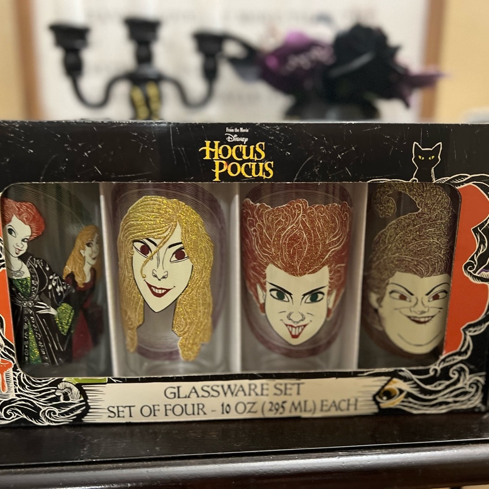 Disney Hocus Pocus Glassware Set